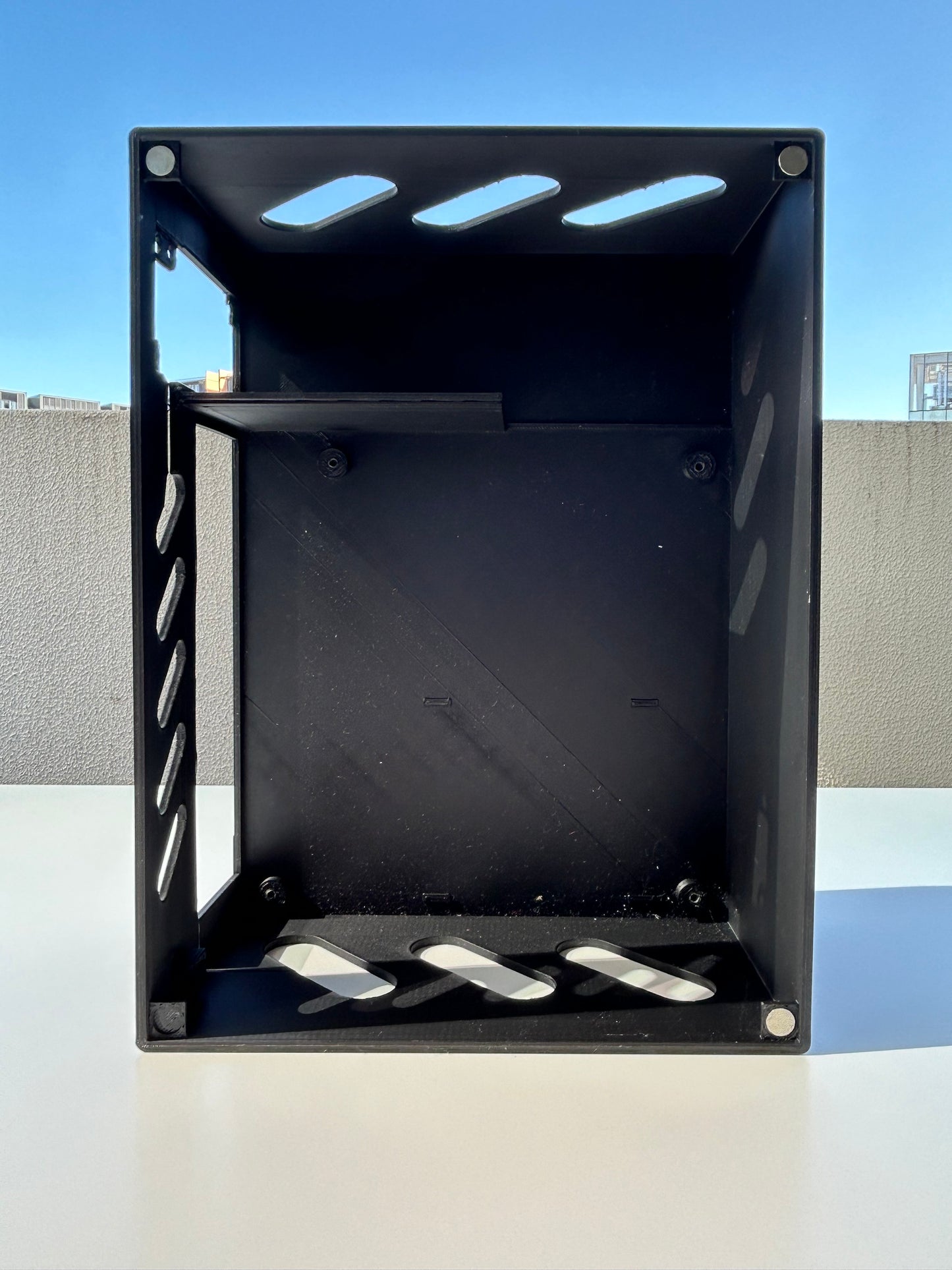 Mini itx pc case supports flex power supply