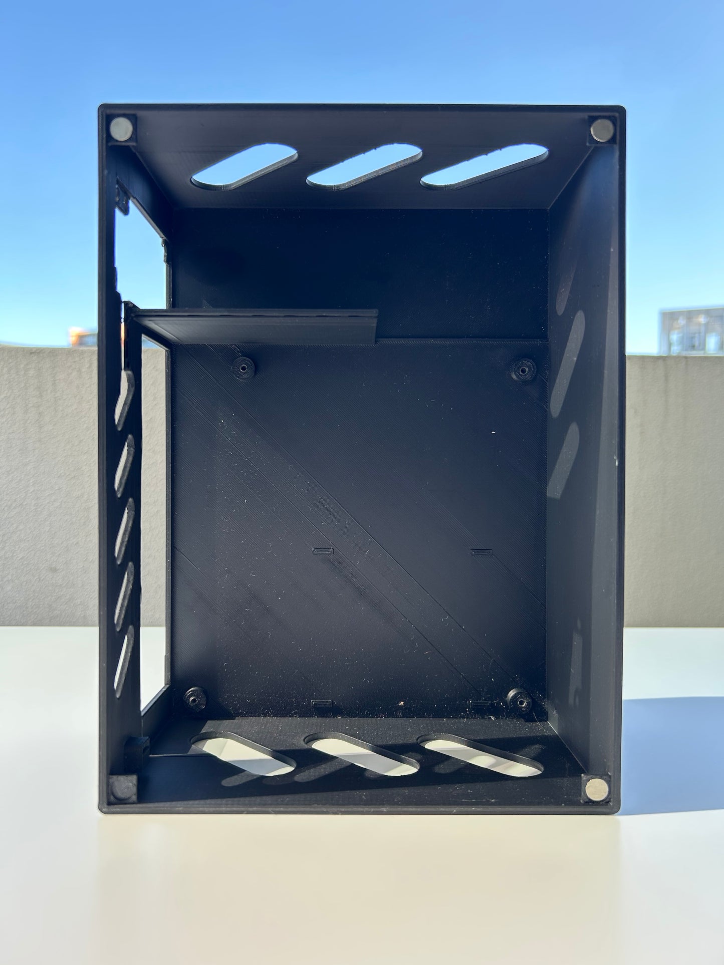 Mini itx pc case supports flex power supply