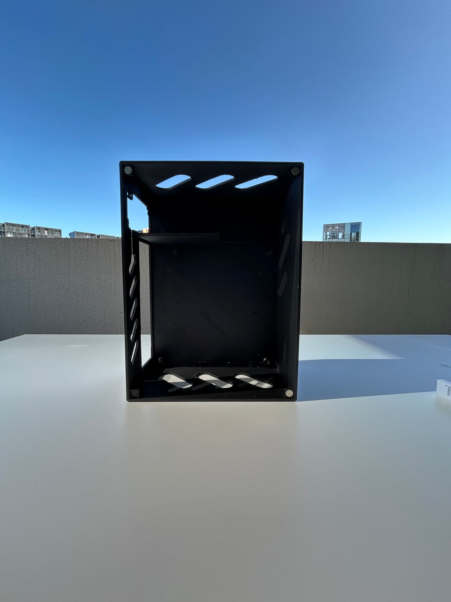 Mini itx pc case supports flex power supply