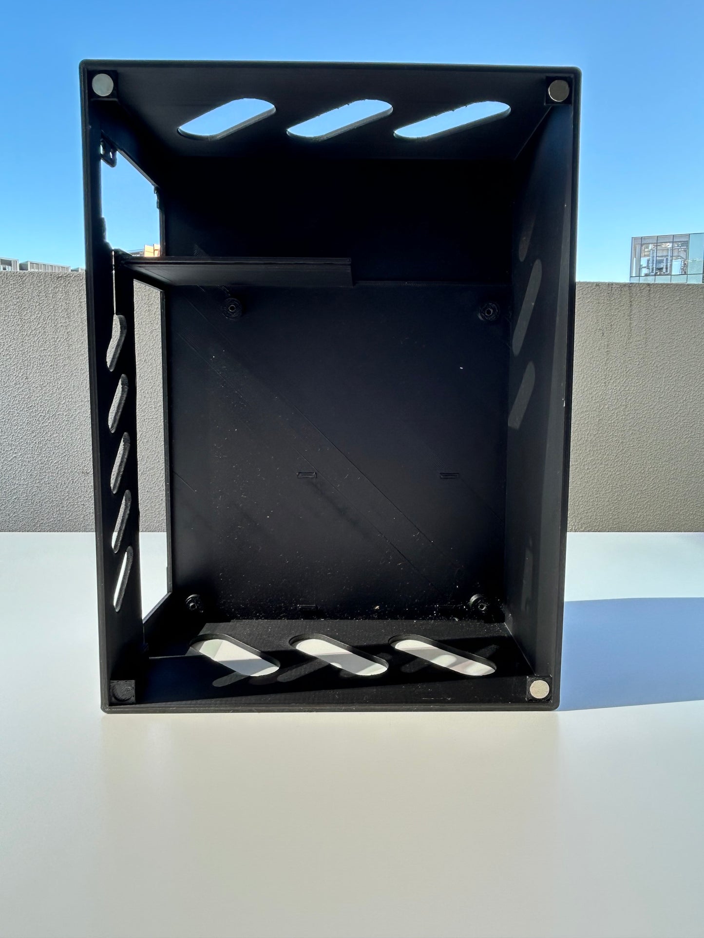 Mini itx pc case supports flex power supply