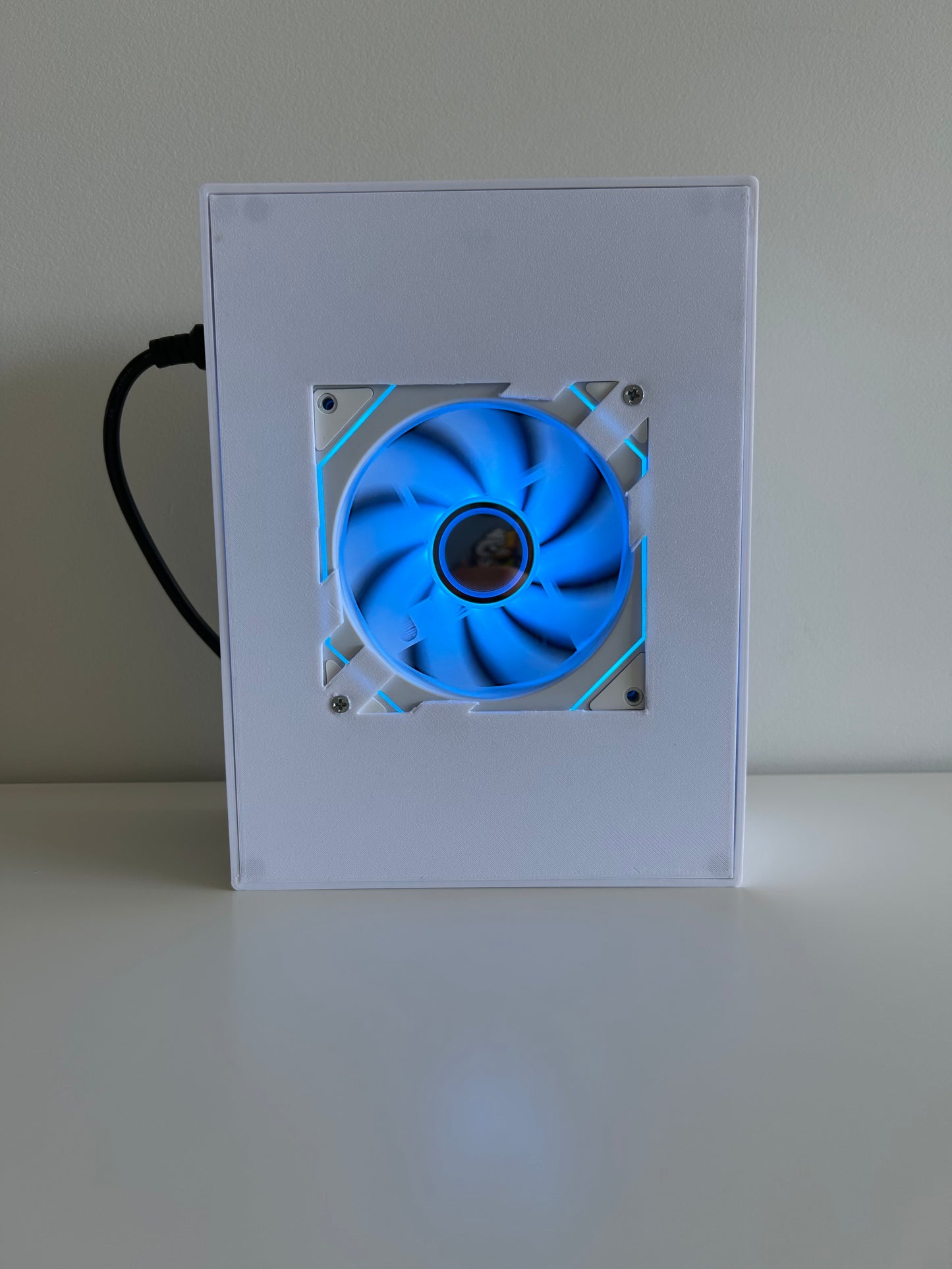 Mini itx pc case supports flex power supply