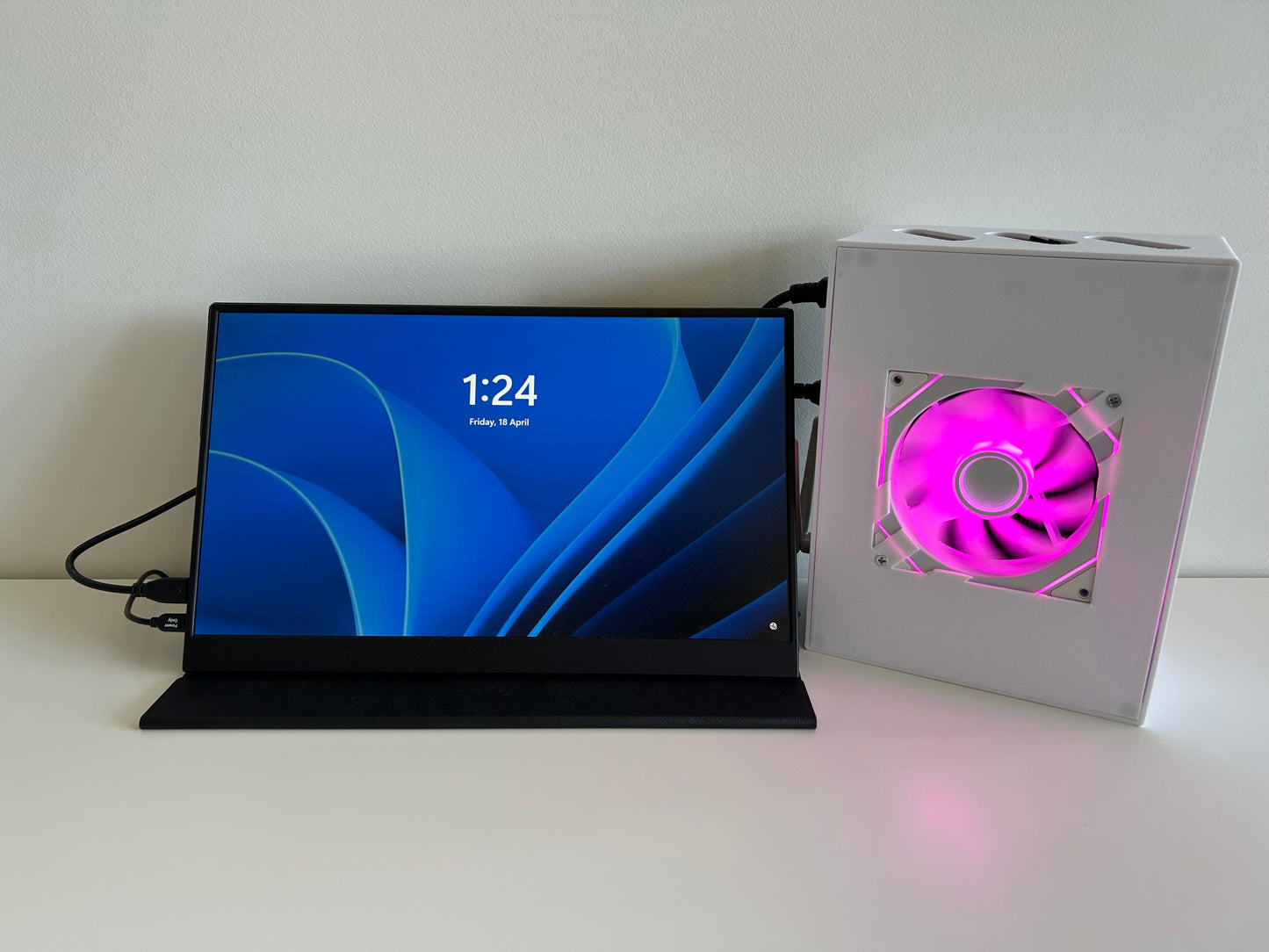 Mini itx pc case supports flex power supply