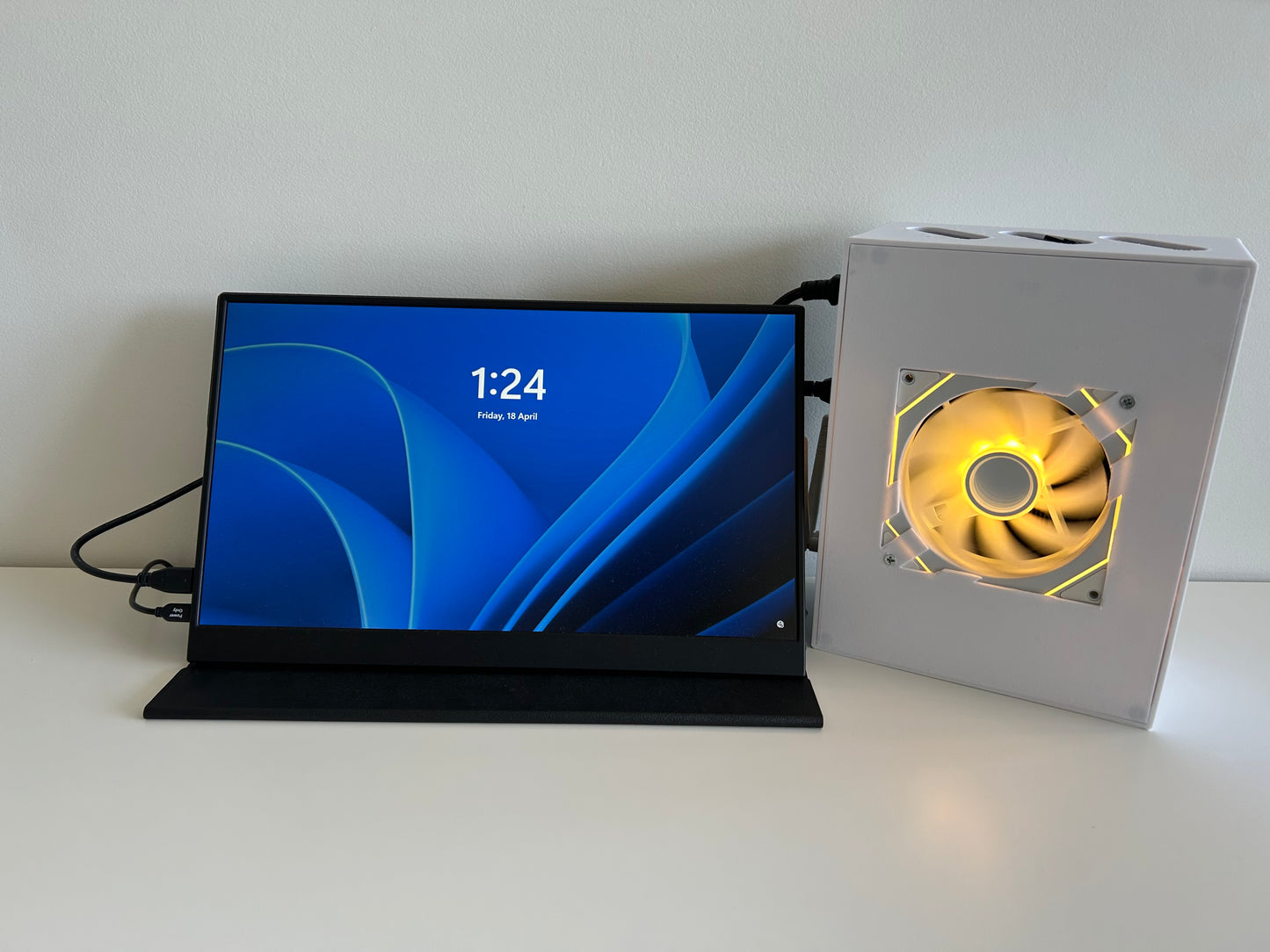 Mini itx pc case supports flex power supply