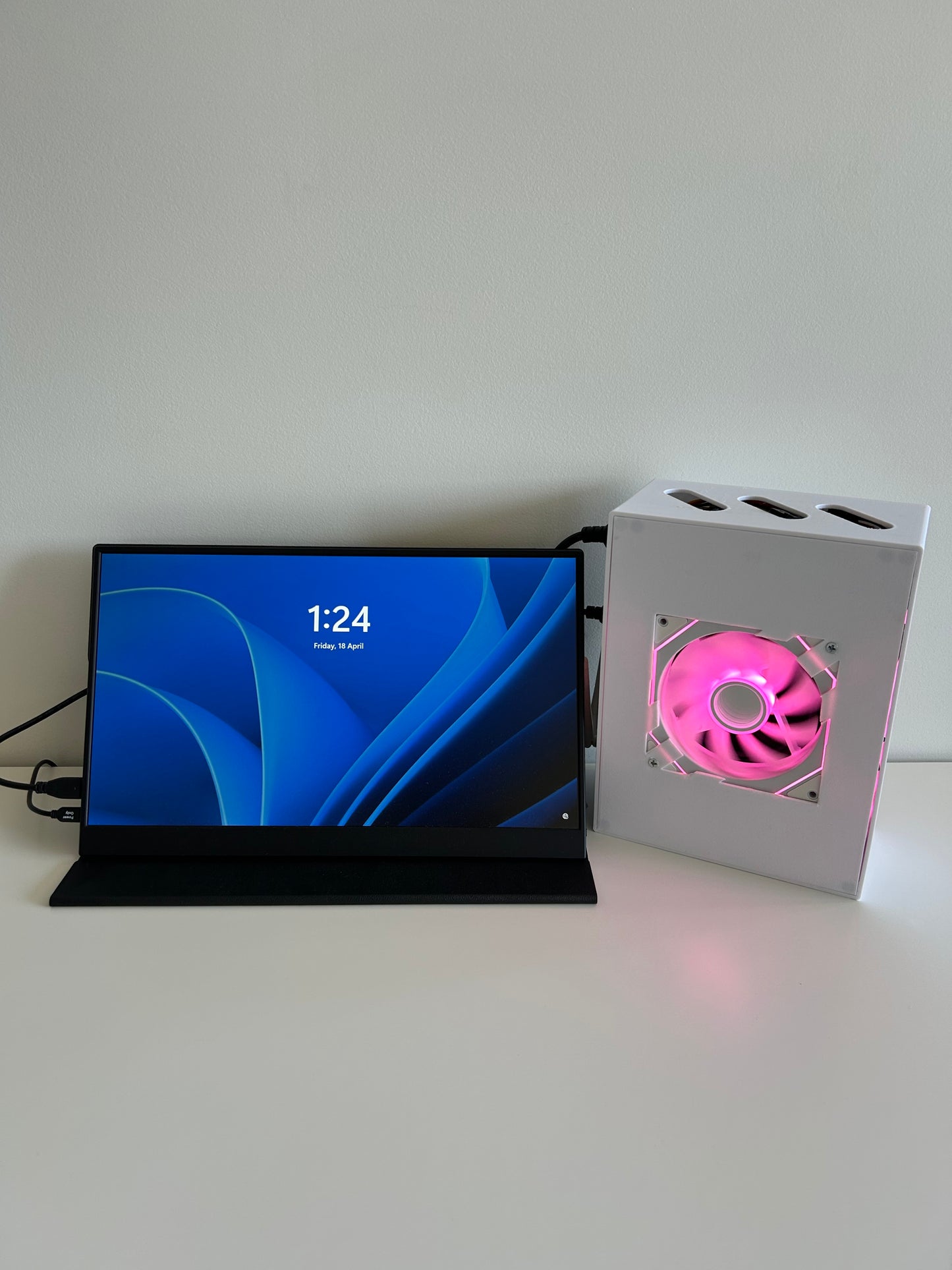 Mini itx pc case supports flex power supply